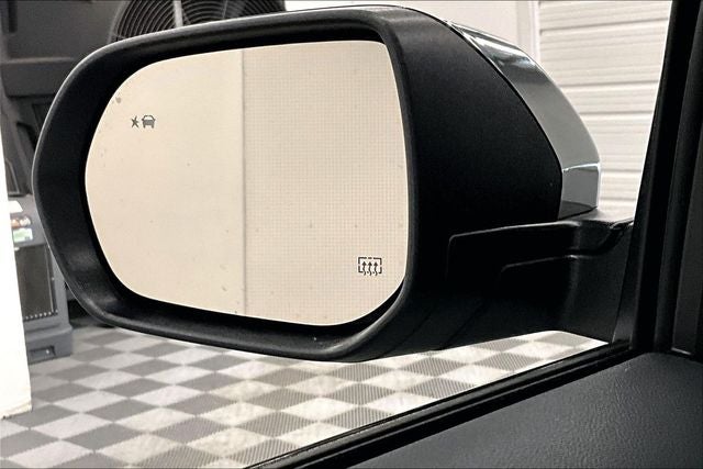 2025 GMC Acadia AT4 AWD - Adaptive Cruise - Blind Spot Detection