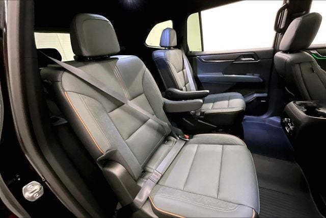 2025 GMC Acadia AT4 AWD - Pano Roof - Htd/Cooled Seats