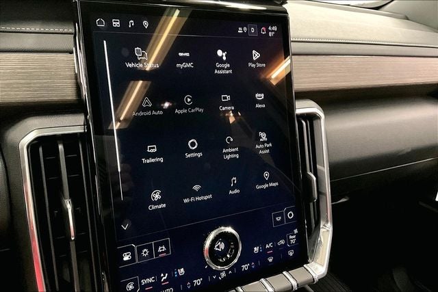 2025 GMC Acadia Denali