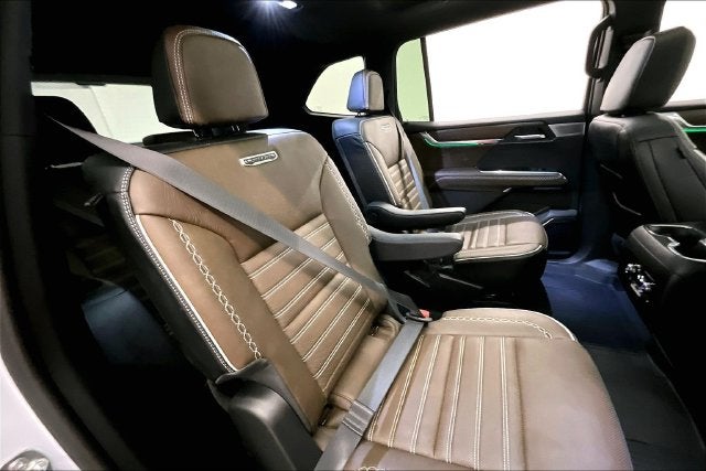 2026 GMC Acadia Denali Ultimate AWD-Panoramic Roof-Heated/Cooled Seats