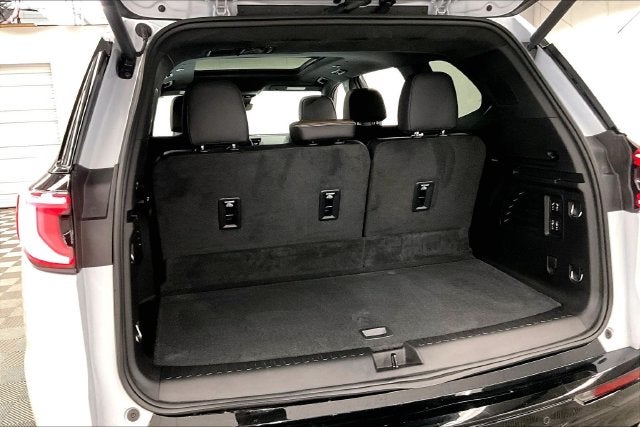 2026 GMC Acadia Denali Ultimate AWD-Panoramic Roof-Heated/Cooled Seats