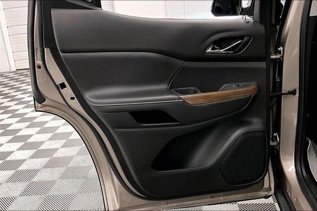 2023 GMC Acadia SLE Htd Seats - Blind Spot Detection - Remote Start