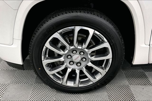 2023 GMC Acadia Denali Ultimate Pkg - Dual Moonroof - Adaptive Cruise