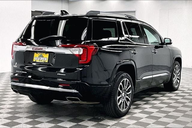 2022 GMC Acadia Denali