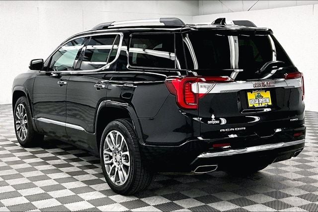 2022 GMC Acadia Denali