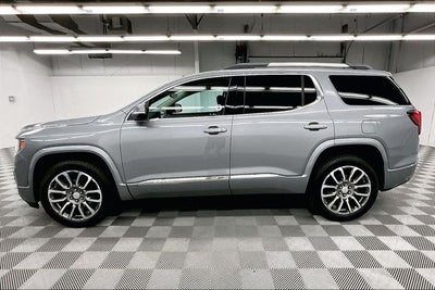 2023 GMC Acadia Denali AWD - Ultimate Pkg - Dual Moonroof - 20'' Wheels