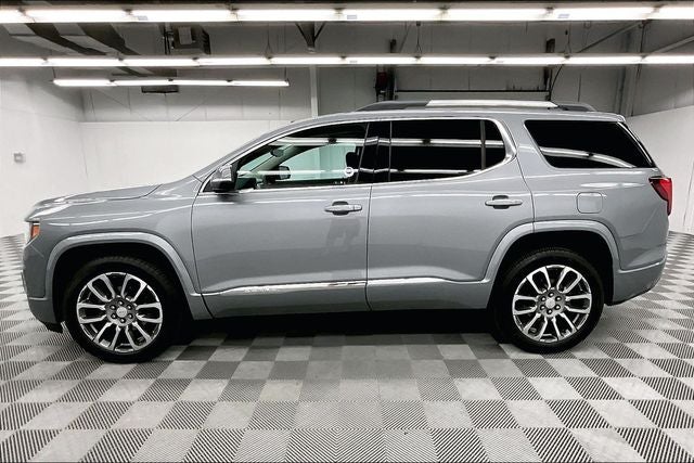2023 GMC Acadia Denali AWD - Ultimate Pkg - Dual Moonroof - 20'' Wheels
