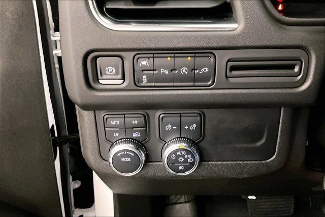 2022 GMC Yukon SLE 4X4
