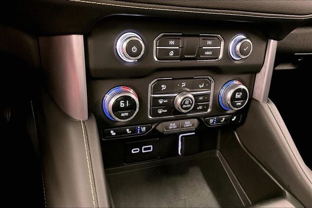 2023 GMC Yukon SLT 4x4-Pano Roof-Htd/Cooled Leather-20'' Wheels