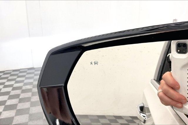 2023 GMC Yukon SLT 4x4-Pano Roof-Htd/Cooled Leather-20'' Wheels