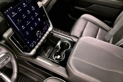 2025 GMC Yukon Elevation