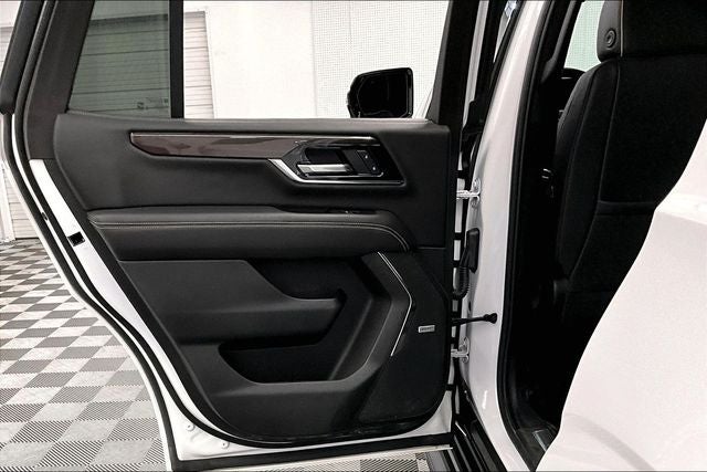 2025 GMC Yukon Elevation