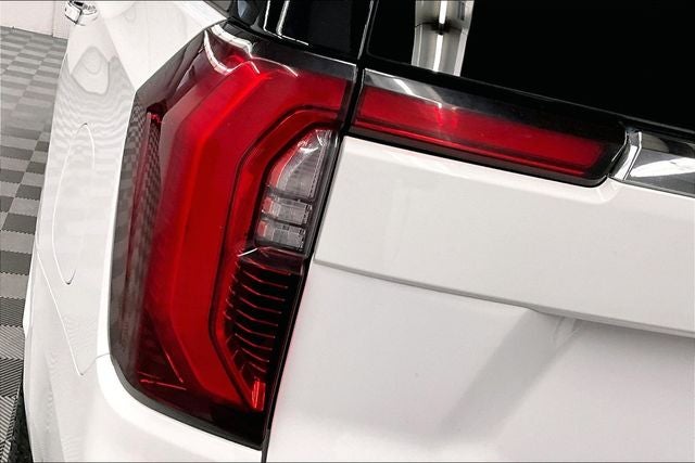 2025 GMC Yukon Elevation