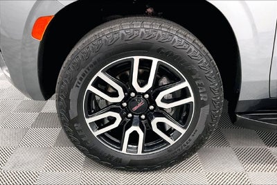 2024 GMC Yukon AT4 4X4-Panoramic Roof-Heated/Cooled Seats
