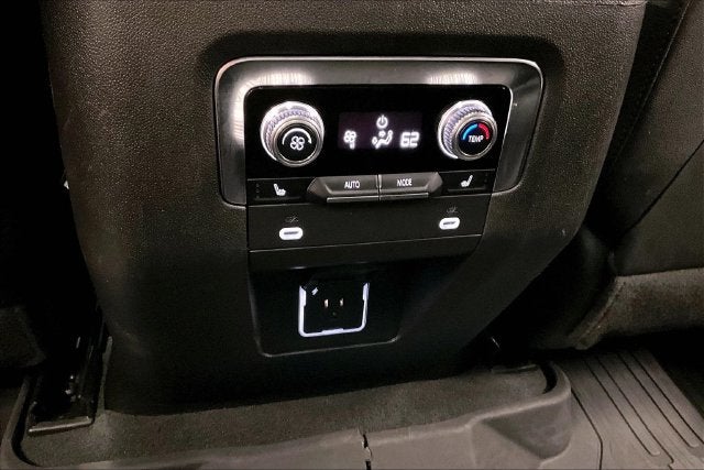 2024 GMC Yukon AT4 4X4-Panoramic Roof-Heated/Cooled Seats