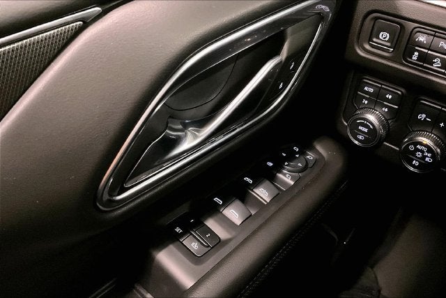 2024 GMC Yukon AT4 4x4-Pano Roof-Htd/Cooled Leather-Heads Up Display