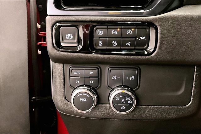 2025 GMC Yukon AT4