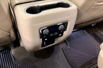2021 GMC Yukon Denali 4X4-Panoramic Roof-Power Steps