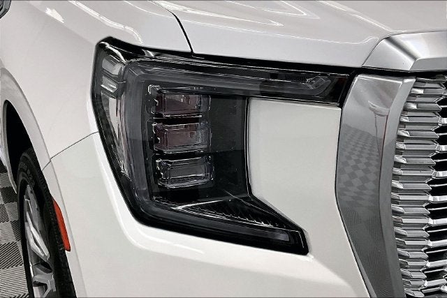 2021 GMC Yukon Denali 4X4-Panoramic Roof-Power Steps