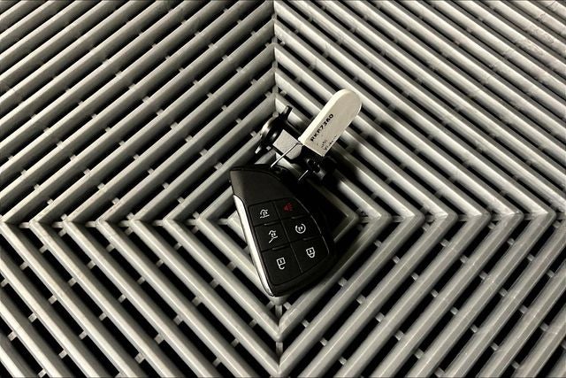 2023 GMC Yukon Denali Ultimate 4x4 - Super Cruise - Htd/Cooled Massaging Leather