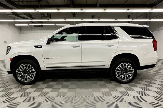 2023 GMC Yukon Denali Ultimate 4x4 - Super Cruise - Htd/Cooled Massaging Leather