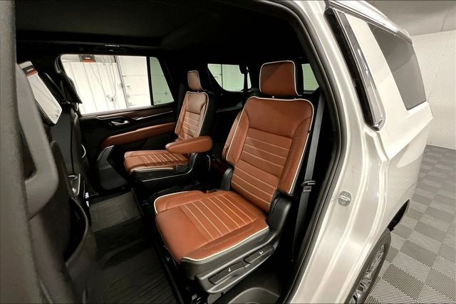2023 GMC Yukon Denali Ultimate 4x4 - Super Cruise - Htd/Cooled Massaging Leather