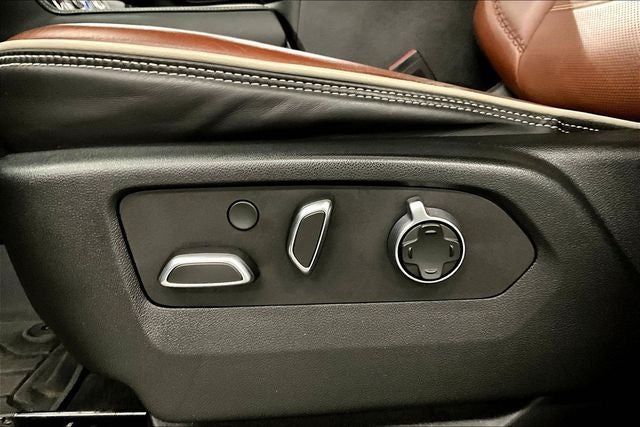 2023 GMC Yukon Denali Ultimate 4x4 - Super Cruise - Htd/Cooled Massaging Leather
