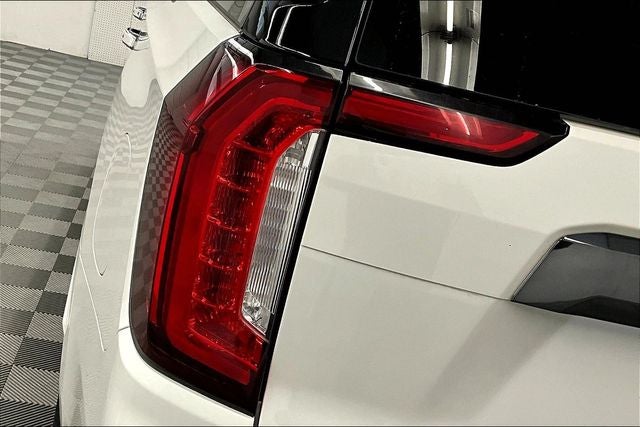 2023 GMC Yukon Denali Ultimate 4x4 - Super Cruise - Htd/Cooled Massaging Leather