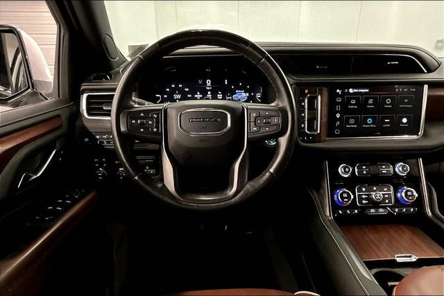 2023 GMC Yukon Denali Ultimate 4x4 - Super Cruise - Htd/Cooled Massaging Leather