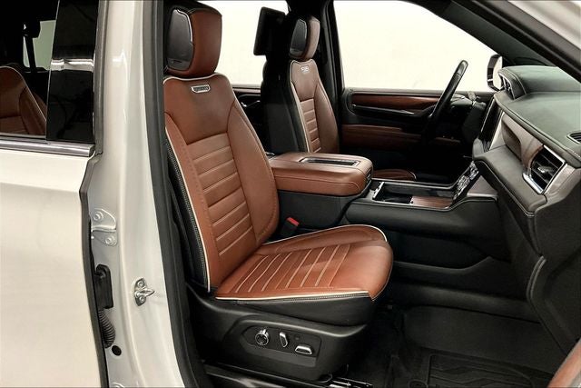 2023 GMC Yukon Denali Ultimate 4x4 - Super Cruise - Htd/Cooled Massaging Leather