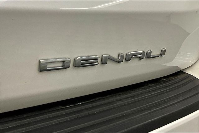 2023 GMC Yukon Denali Ultimate 4x4 - Super Cruise - Htd/Cooled Massaging Leather