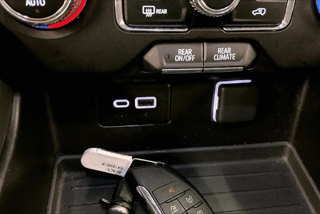 2024 GMC Yukon XL SLE 4x4-Remote Start-Apple CarPlay/Android Auto