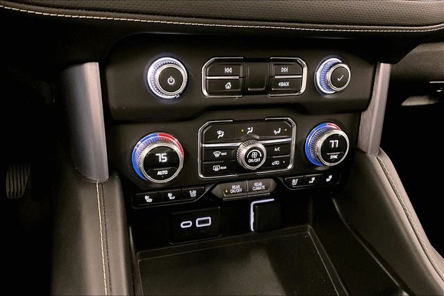 2023 GMC Yukon XL SLT