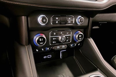 2024 GMC Yukon XL AT4