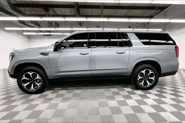 2026 GMC Yukon XL AT4 4x4 - Super Cruise - Pano Roof - DVD
