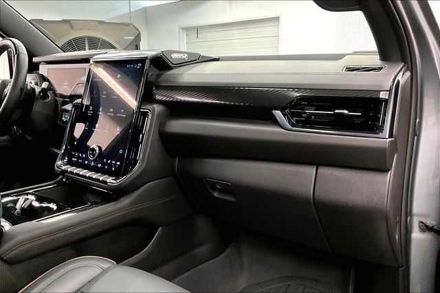 2026 GMC Yukon XL AT4 4x4 - Super Cruise - Pano Roof - DVD