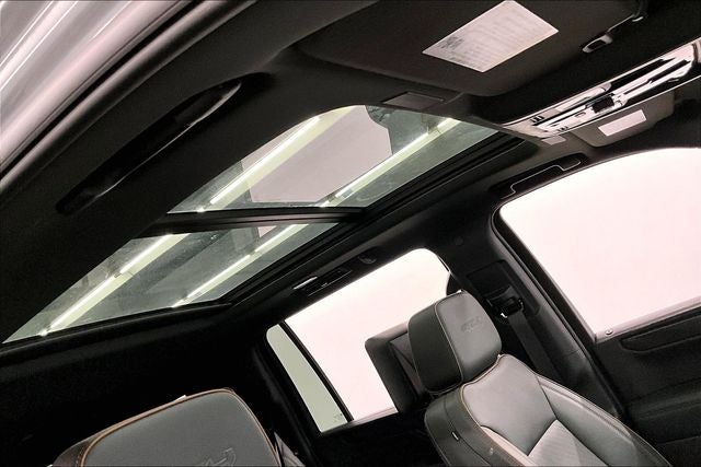 2026 GMC Yukon XL AT4 4x4 - Super Cruise - Pano Roof - DVD