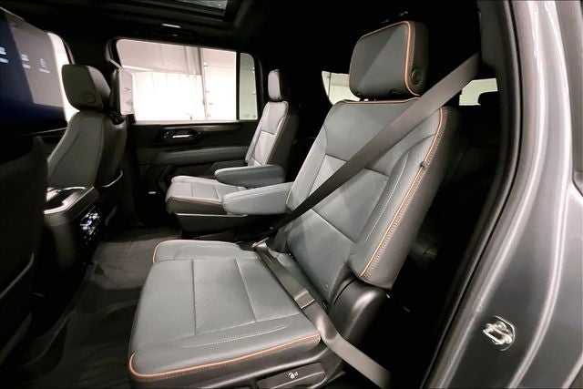 2026 GMC Yukon XL AT4 4x4 - Super Cruise - Pano Roof - DVD
