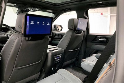 2026 GMC Yukon XL AT4 4x4 - Super Cruise - Pano Roof - DVD