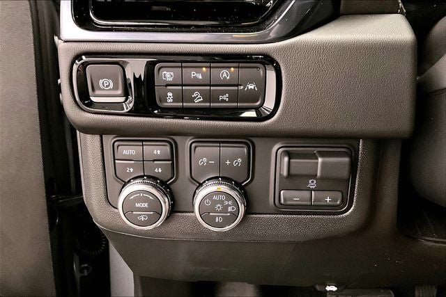 2026 GMC Yukon XL AT4 4x4 - Super Cruise - Pano Roof - DVD