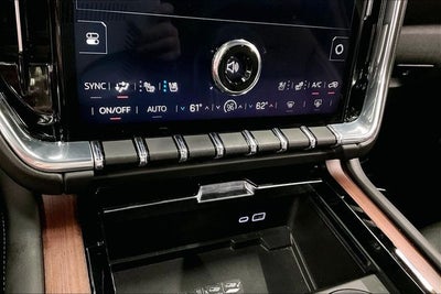 2025 GMC Yukon XL Denali 4x4-Pano Roof-Adaptive Cruise-22'' Wheels