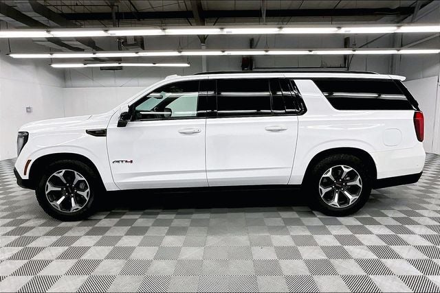 2025 GMC Yukon XL AT4 Ultimate 4x4 - Pano Roof - Htd/Cooled Massaging Leather