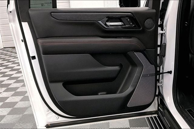 2025 GMC Yukon XL AT4 Ultimate 4x4 - Pano Roof - Htd/Cooled Massaging Leather