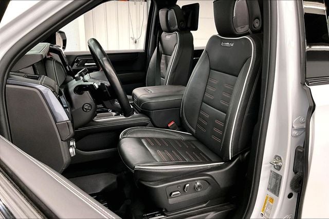 2025 GMC Yukon XL AT4 Ultimate 4x4 - Pano Roof - Htd/Cooled Massaging Leather