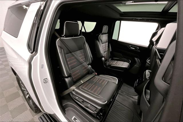 2025 GMC Yukon XL AT4 Ultimate 4x4 - Pano Roof - Htd/Cooled Massaging Leather