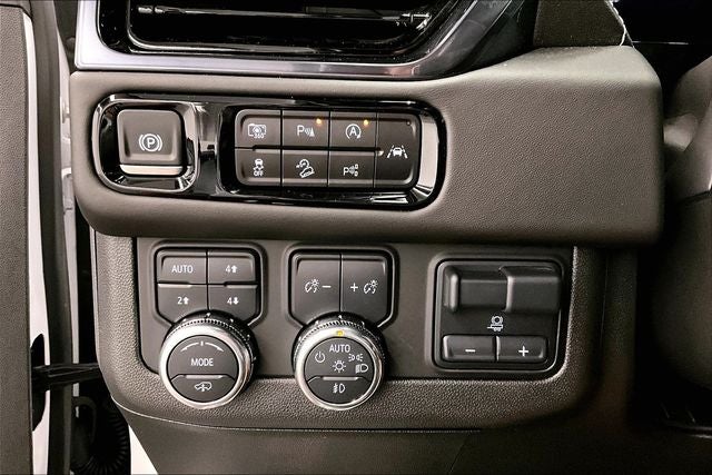 2025 GMC Yukon XL AT4 Ultimate 4x4 - Pano Roof - Htd/Cooled Massaging Leather