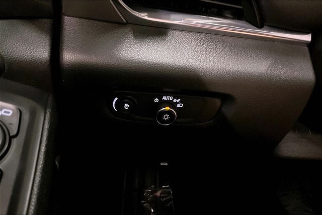 2023 Chevrolet Traverse LT Htd Seats-Remote Start-Blind Spot Monitor