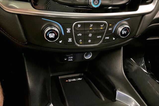 2022 Chevrolet Traverse RS AWD-Dual Moonroof - Adaptive Cruise-Htd Leather