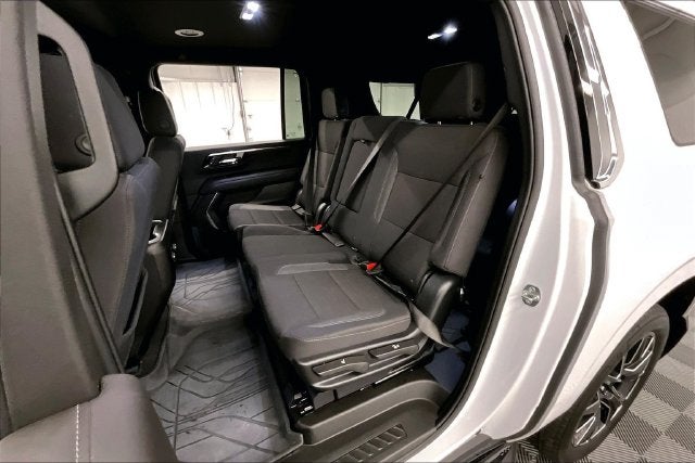 2025 Chevrolet Suburban LS 4x4-Blind Spot Monitor-Remote Start-22'' Wheels