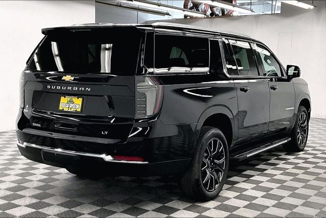 2025 Chevrolet Suburban LT 4x4 - Diesel - Pano Roof - Adaptive Cruise